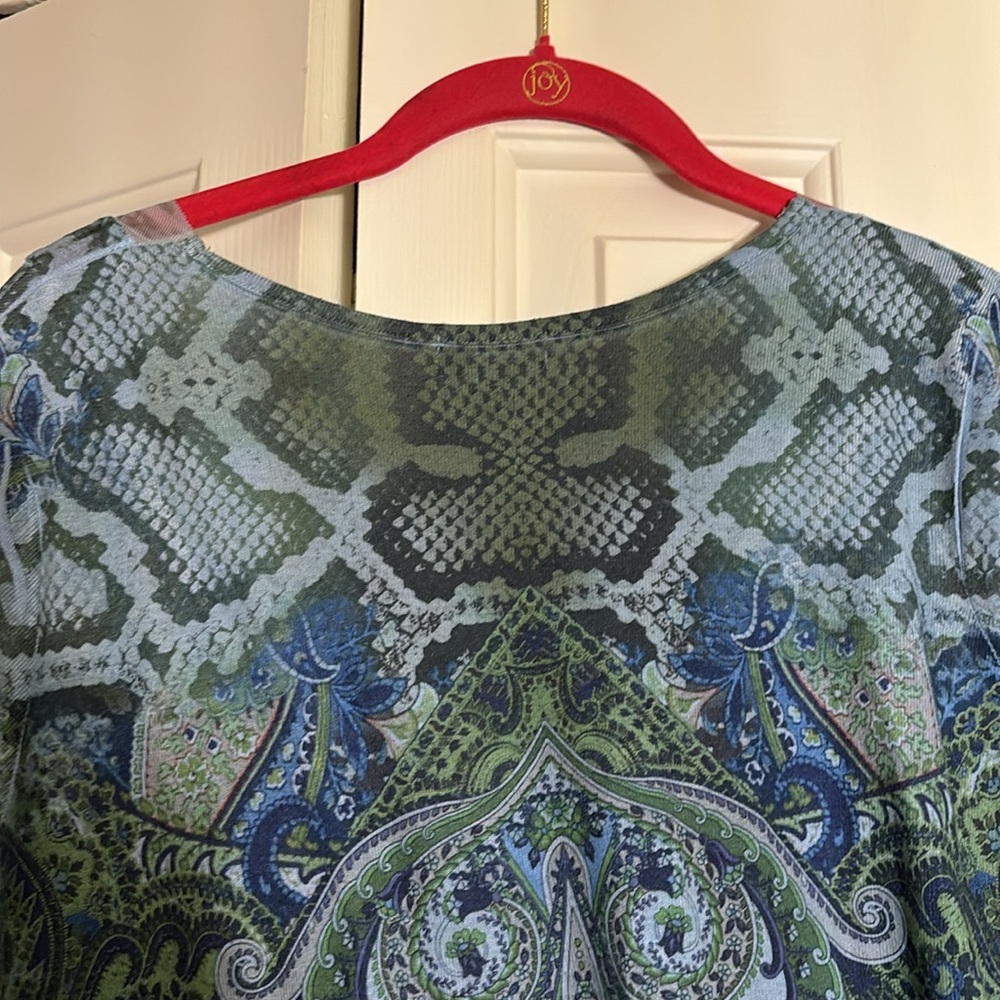 One World Tunic - Picture 4 of 4